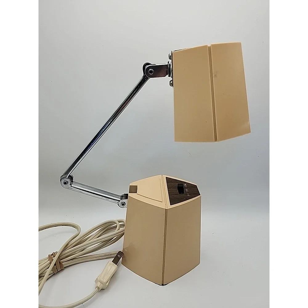 Vintage Hamilton Industries Unusual Six Sided FOLDING LAMP  MCM Tested And Works
